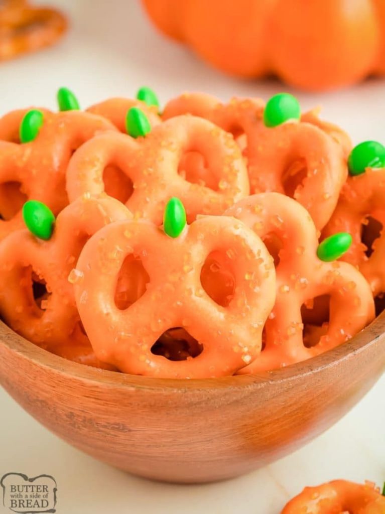 Mini Pretzel Pumpkins