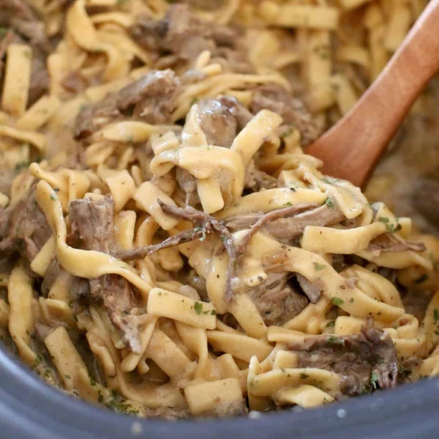 Slow Cooker Beef and Noodles
