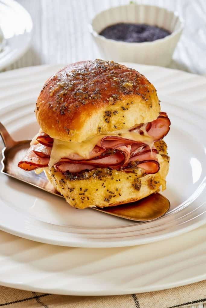Hawaiian Roll Breakfast Sliders